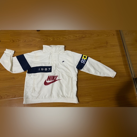 NIKE RE-ISSUE WALLIWAW MENS WOVEN JACKET - Picture 8 of 10